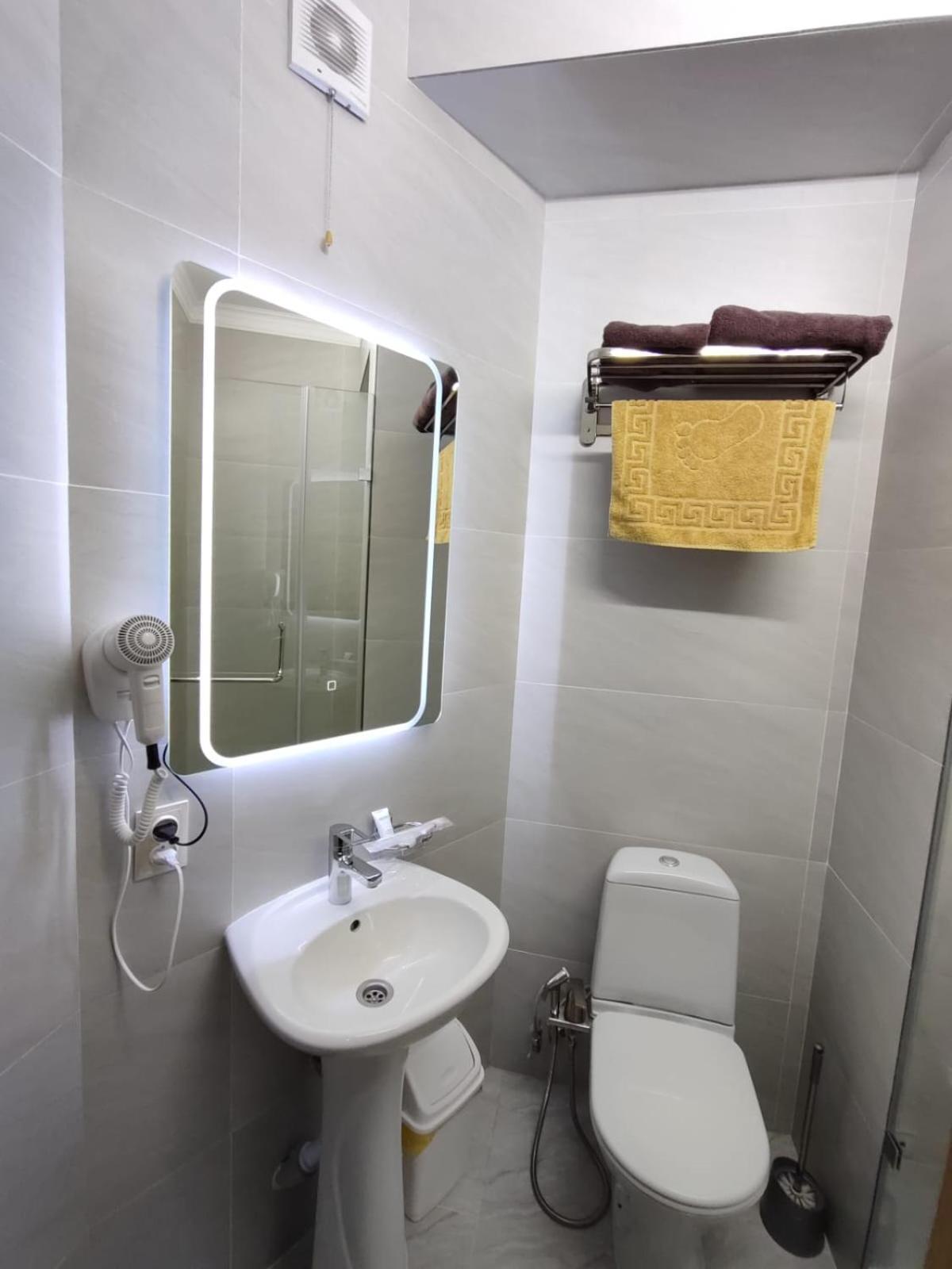 Hotel Gostinitsa Grand Kyzylorda Esterno foto