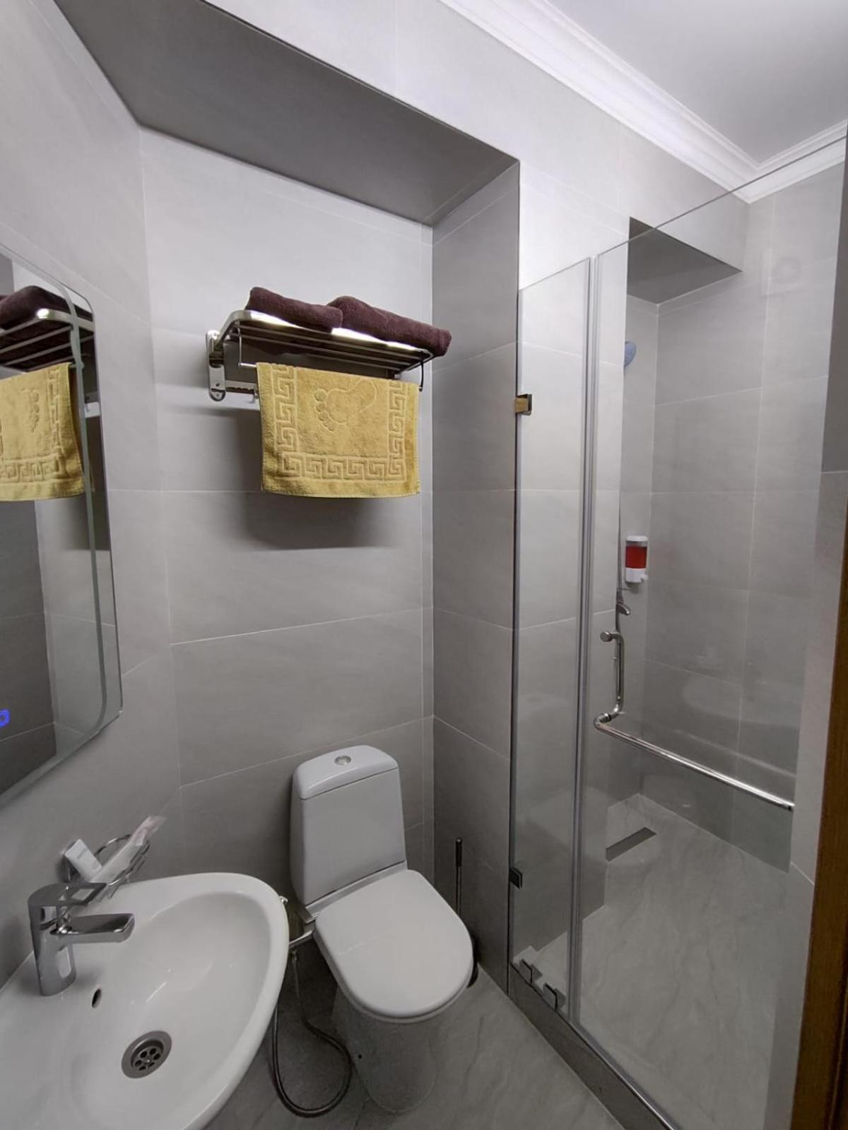 Hotel Gostinitsa Grand Kyzylorda Esterno foto